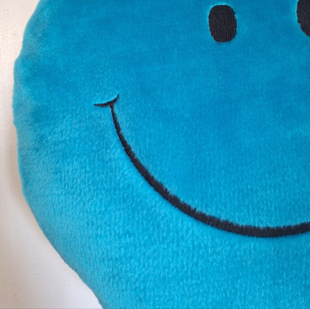 90s Y2K Blue Giggler Smiley Face Plush Pillow Retro Dorm Decor - Picture 9 of 10